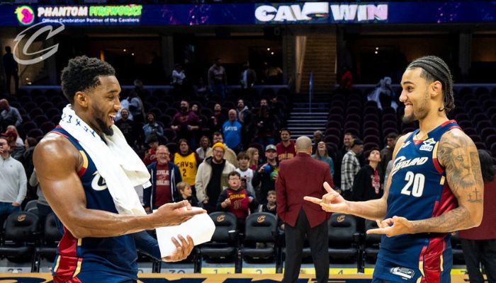 Cleveland vence a Chicago 128-122 con remontada liderada por Mitchell