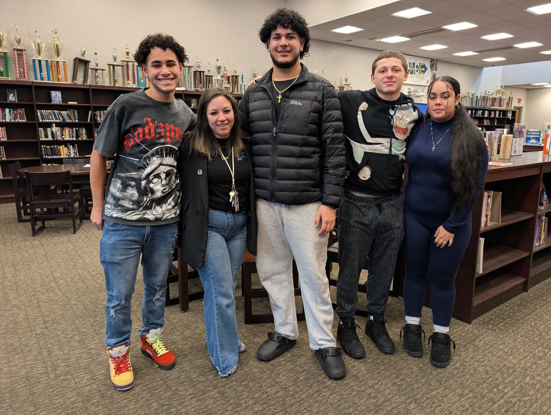 Jóvenes de “Latinos Unidos” construyen comunidad, apoyo y esperanza