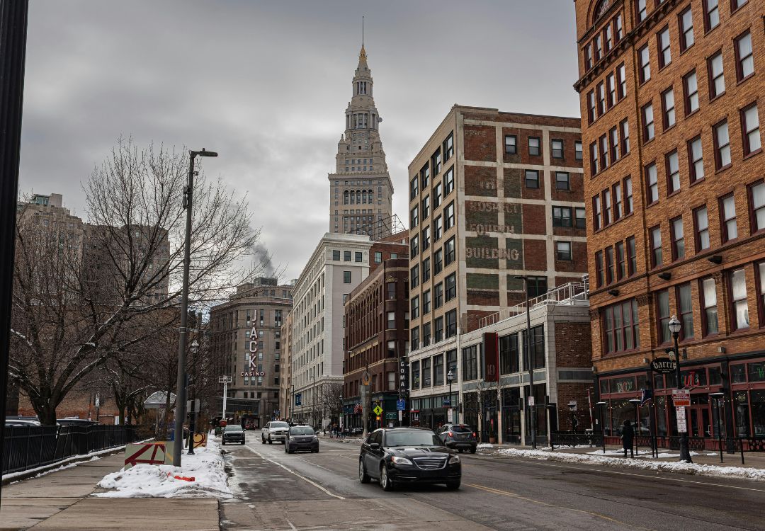 Niebla, tormentas y regreso del invierno en Cleveland