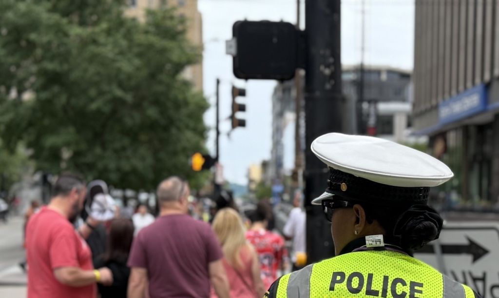 Nueva estrategia fortalece confianza entre policía y comunidad